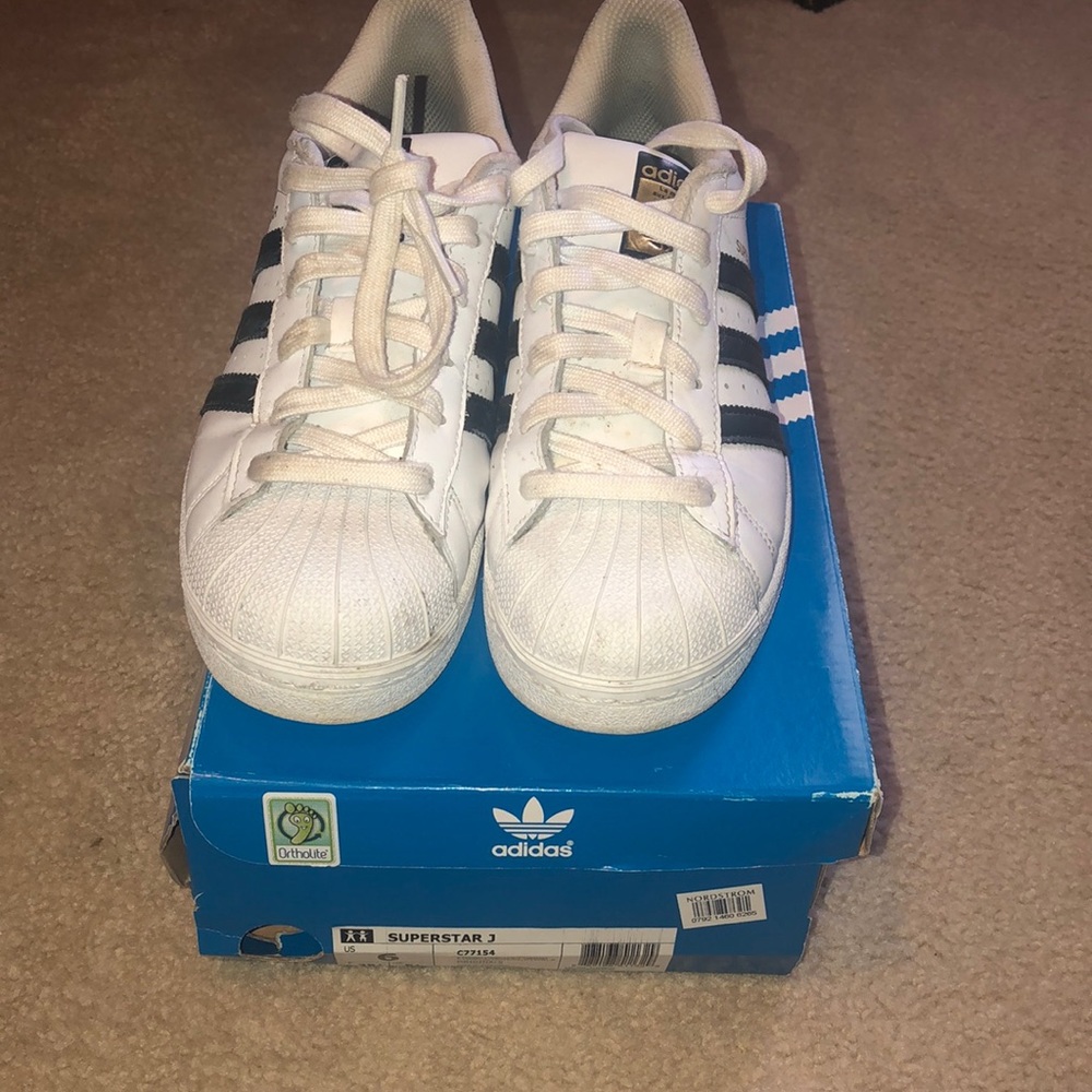 Adidas Superstar